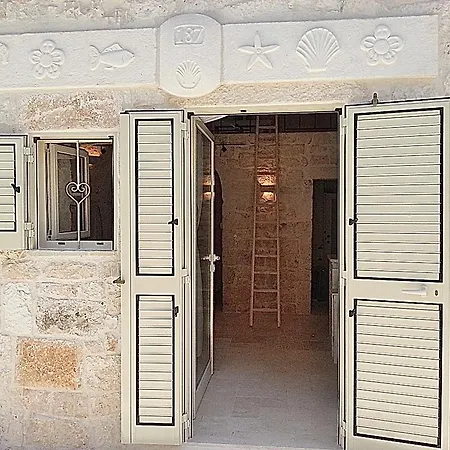 Casa Garibaldi Остуни
